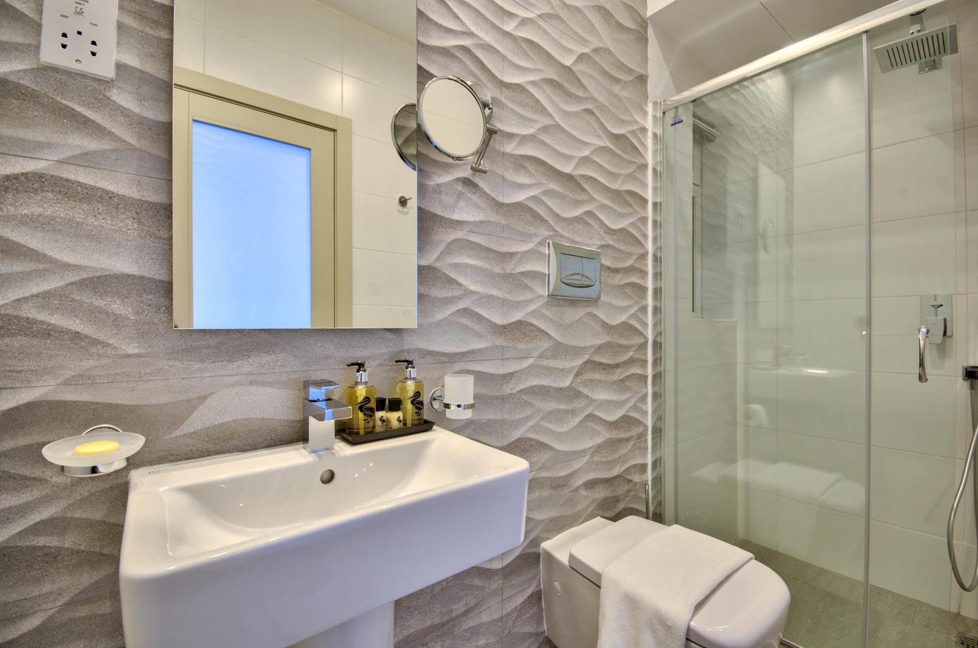 Jules Suites Saint Julian's Dış mekan fotoğraf