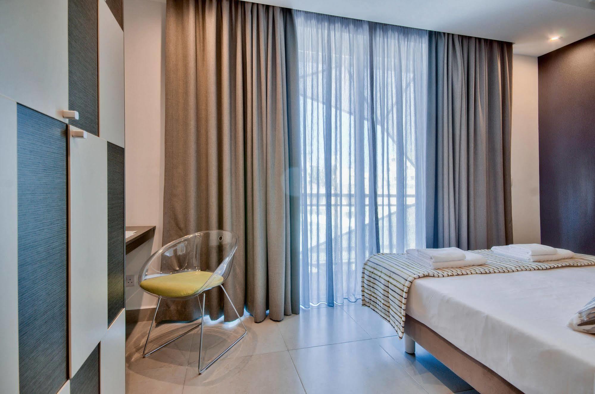 Jules Suites Saint Julian's Dış mekan fotoğraf